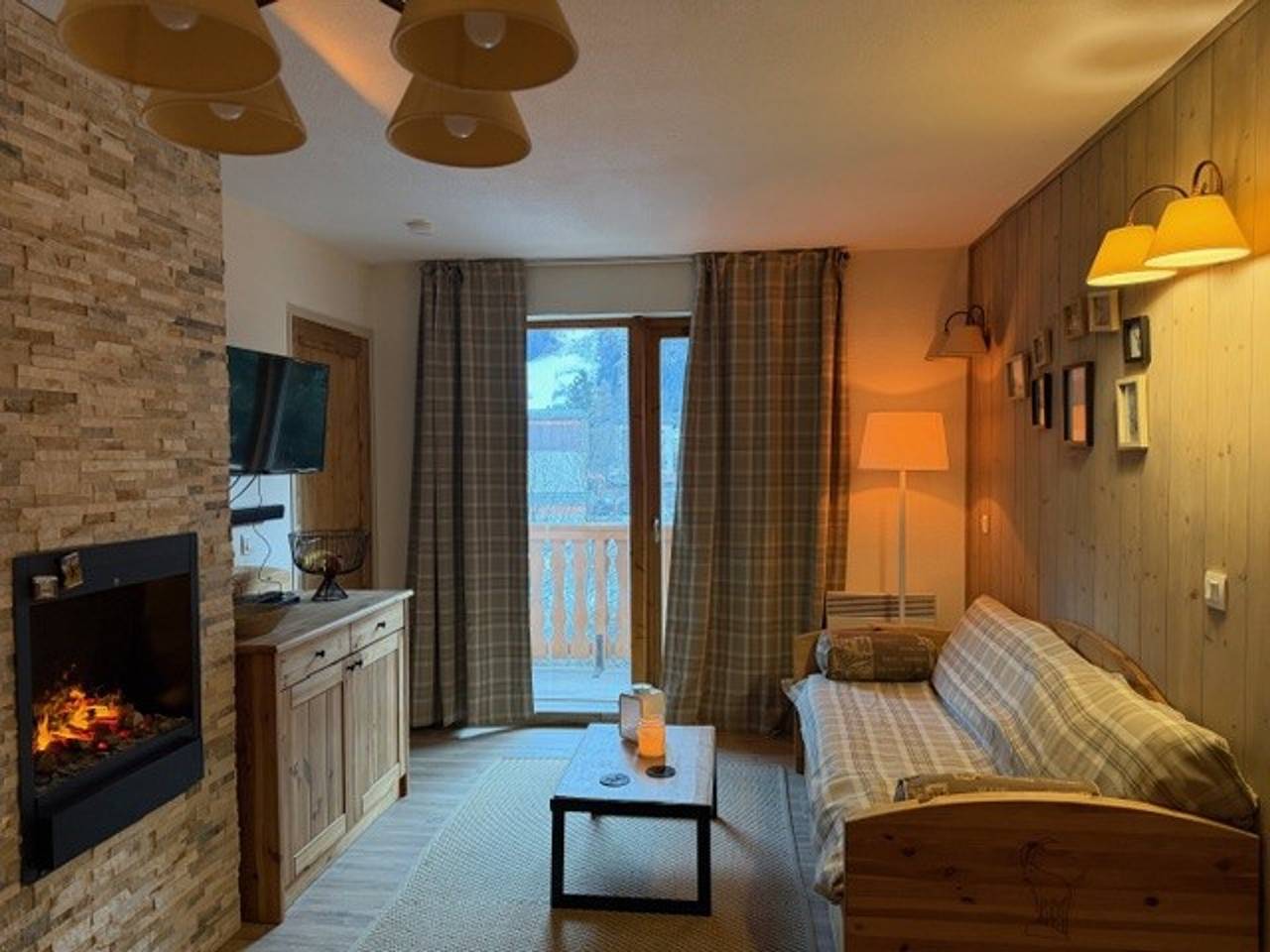Apartamento entero, Apartamento acogedor cerca de tiendas, admite mascotas, parking in Pralognan-la-Vanoise, Parque Nacional de Vanoise
