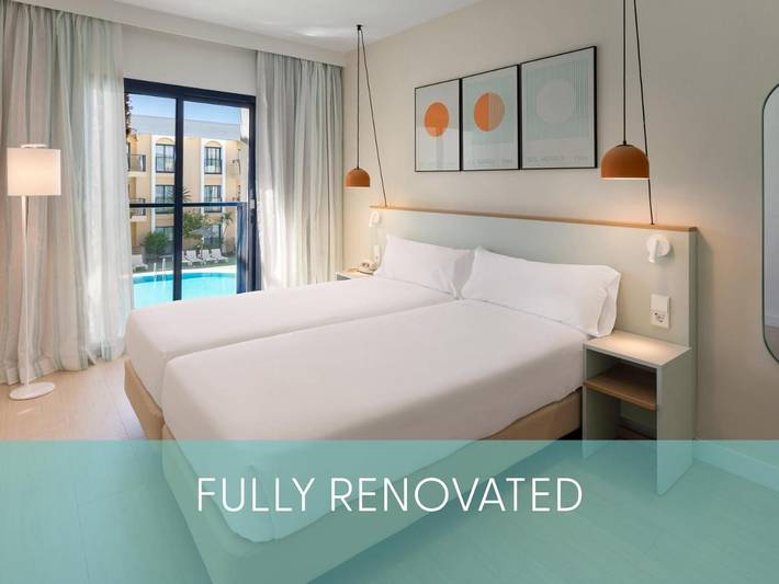 Appart’hôtel pour 4 personnes, avec bassin pour enfant et jardin ainsi que vue et piscine