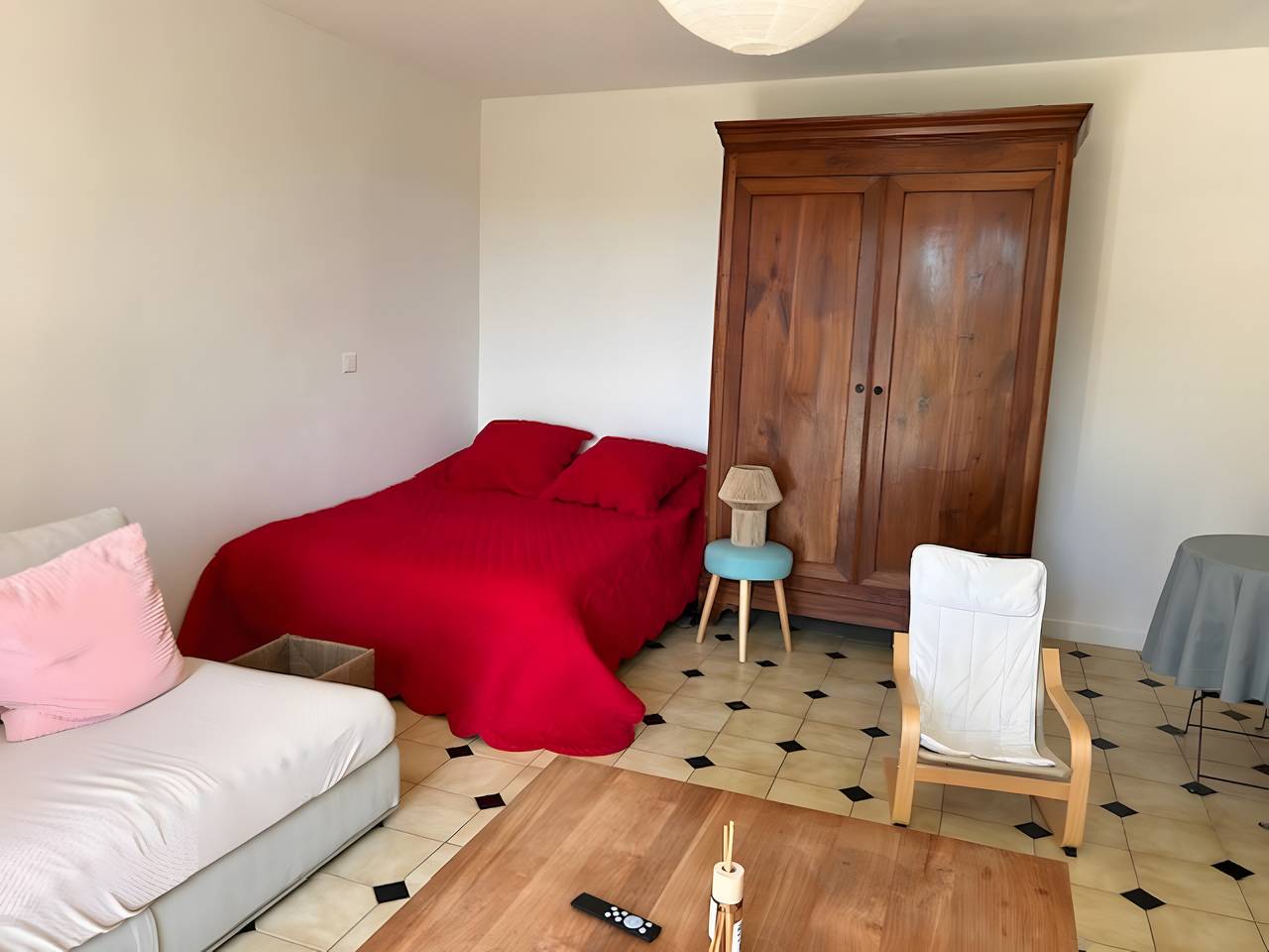 Holiday Home 'Rooftop Terrace in Provence' with Private Terrace, Wi-Fi and Air Conditioning in Eyragues, Arles region