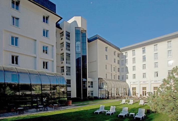 Hôtel pour 2 personnes, avec vue et jardin, animaux acceptés dans Casino De Brides Les Bains - 4