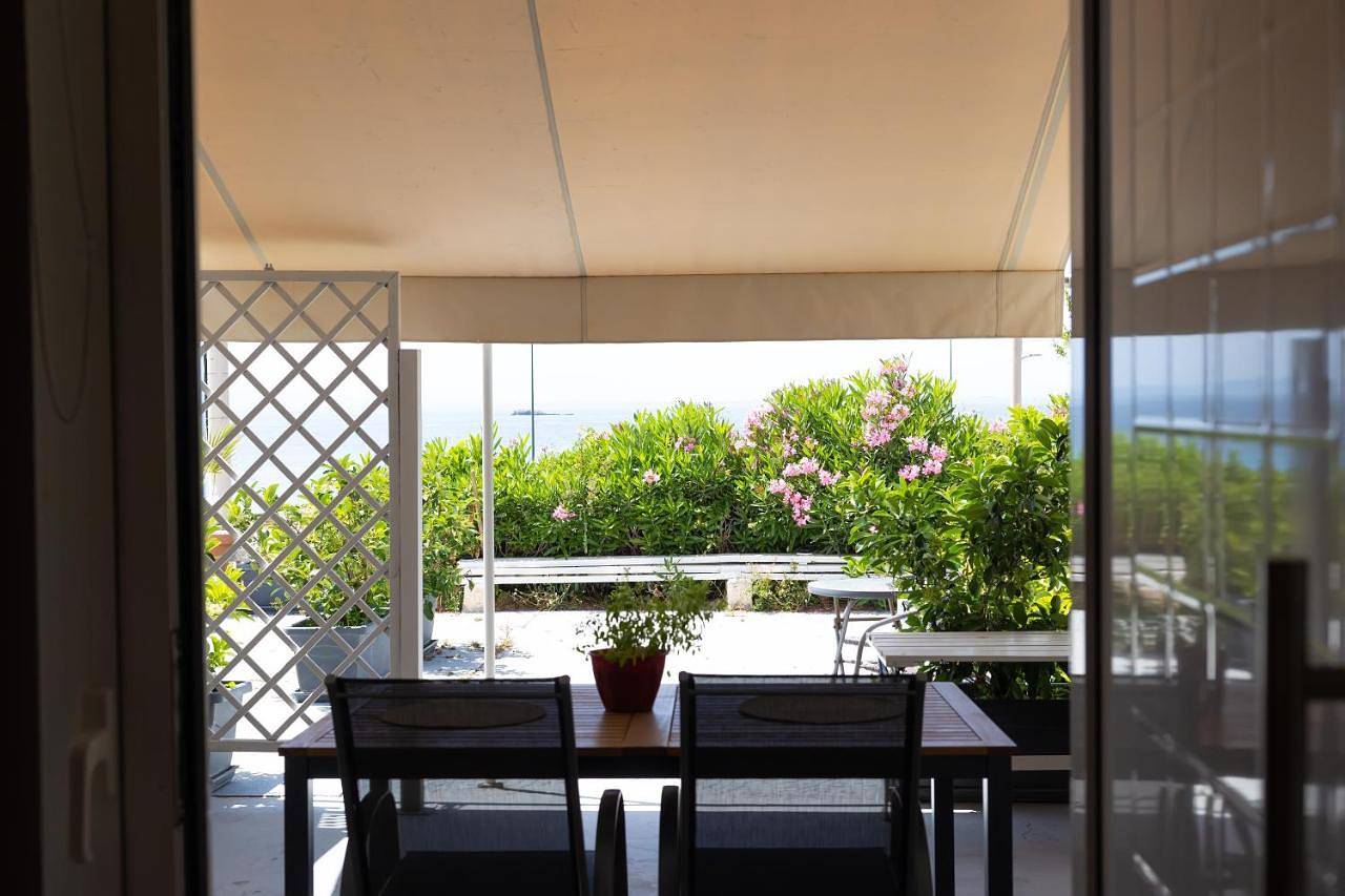 Deluxe Double Room with Sea View in Anavyssos, Regionalbezirk Ostattika