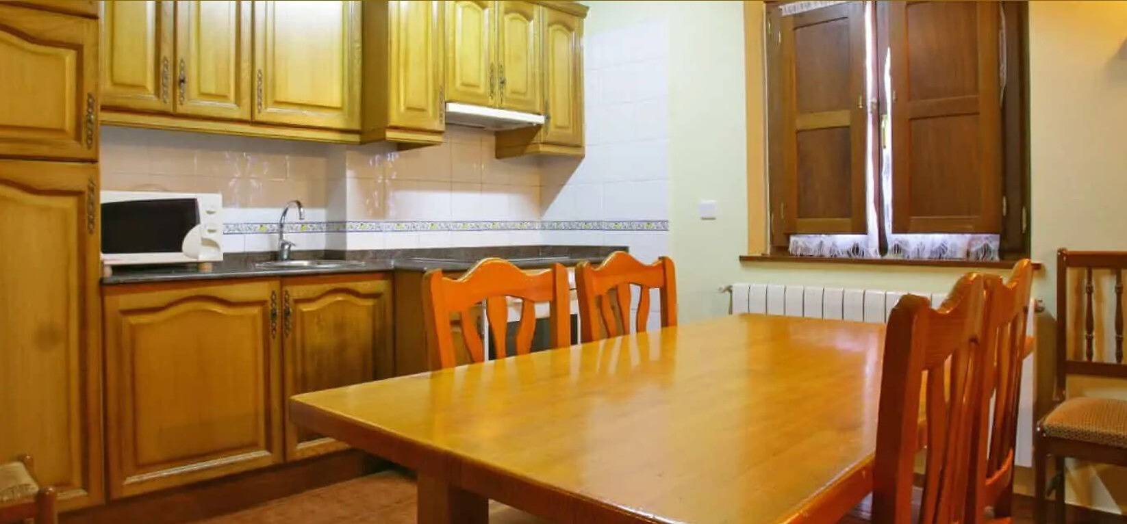 Casa Rural 'Collado Santo Tomás' Komplett in Parres, Costa Verde (Spanien)