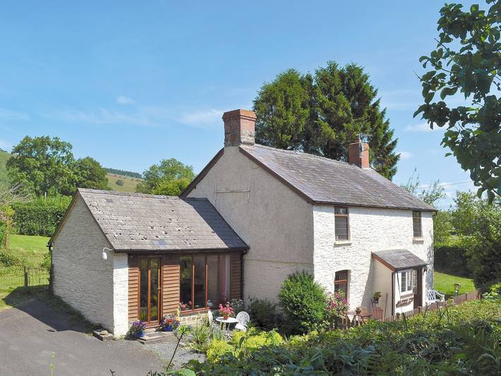 Cottage for 5 people, with Garden in Powys