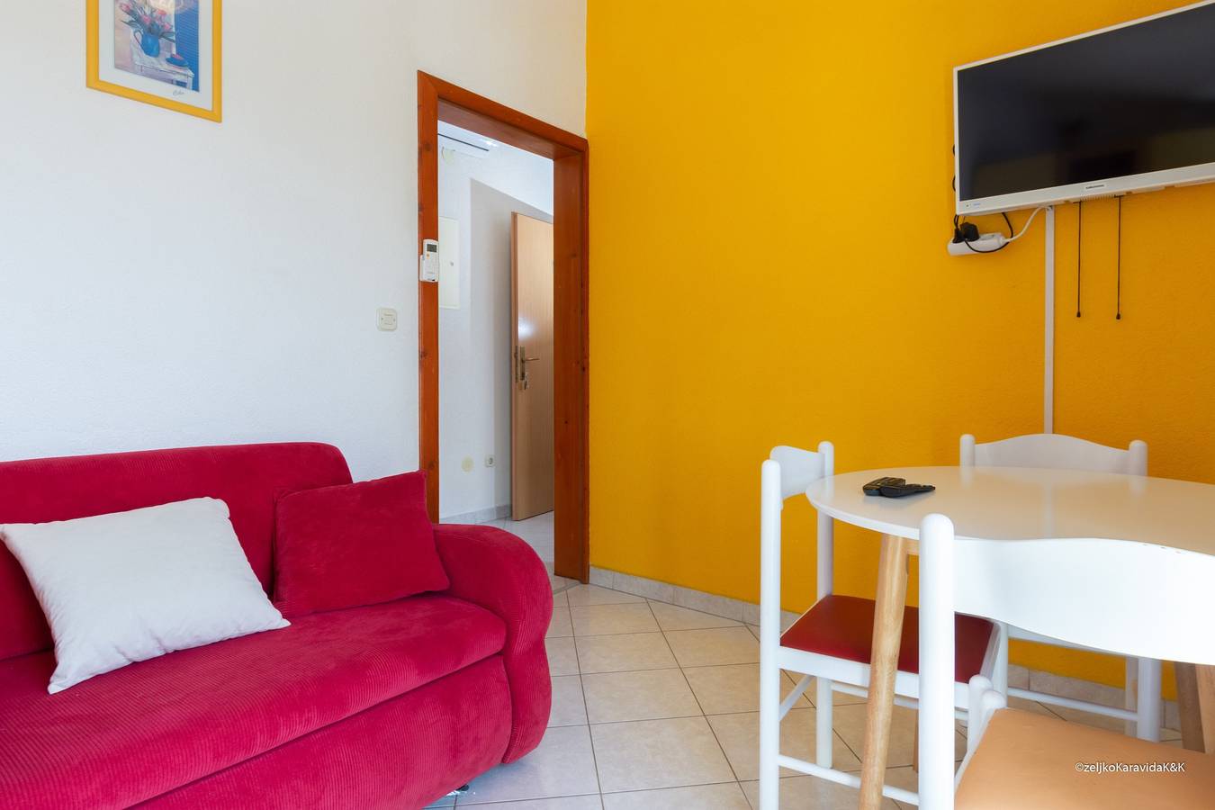 Ganze Wohnung, 1-Zimmer-Ferienwohnung mit Balkon und Meerblick Posedarje, Novigrad A-6190-b in Novigradsko More, Zadar
