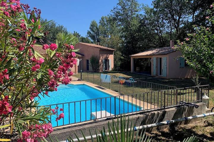 Maison de vacances pour 10 personnes, avec jardin à Montauroux