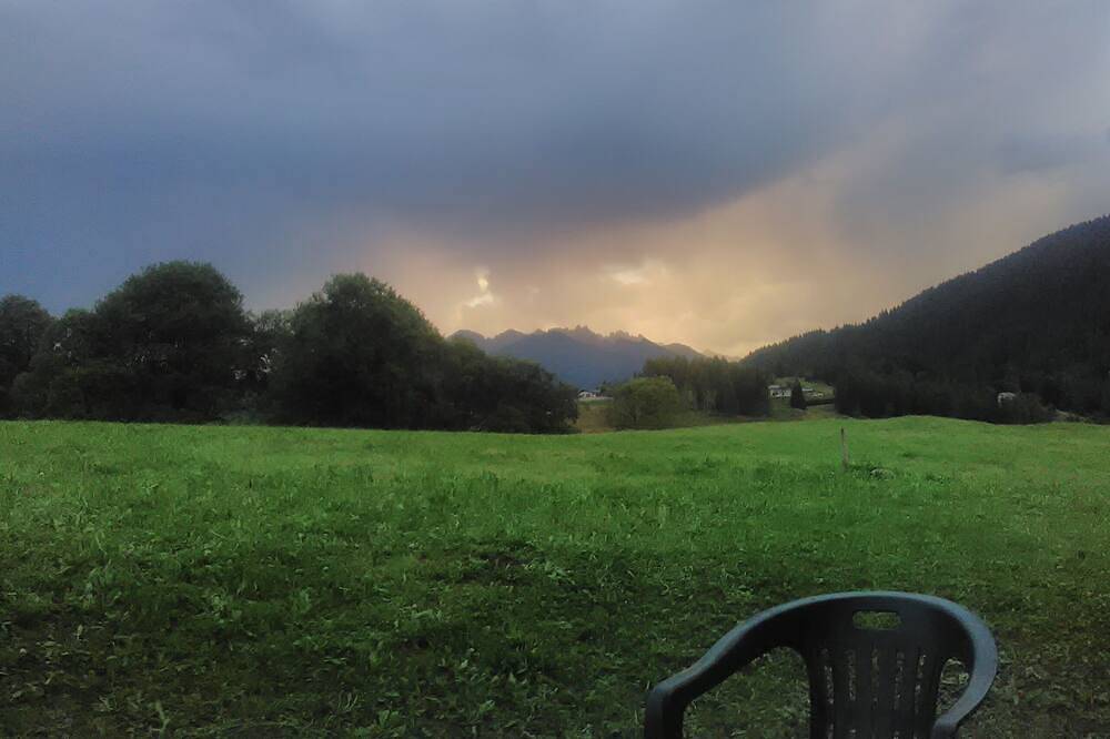 Hütte / Chalet mitten im Grünen in der Nähe von Radwegen (Mtb) in Castello Tesino, Valsugana