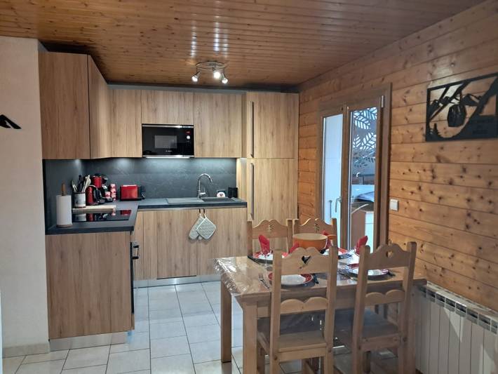 Hütte für 4 Personen, mit Terrasse, mit Haustier in Châtel