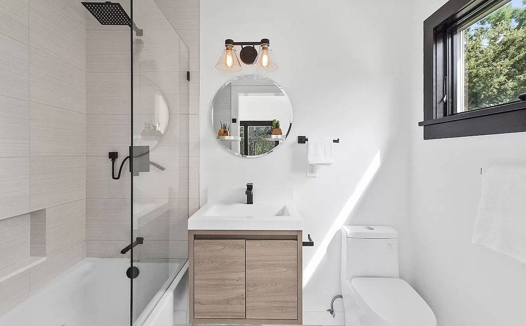 Stunning Sag Harbor Beach Cottage - Pool, Bay View in Noyack, Hamptons