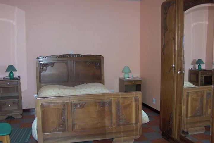 Location de vacances pour 6 personnes, avec jardin à La Chapelle-aux-Choux - 4