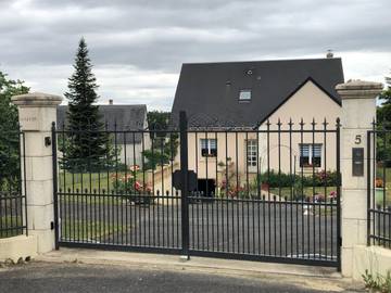Cottage pour 2 personnes, avec piscine et jardin à Rochecorbon