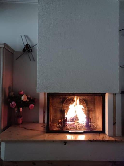 Gîte pour 5 personnes, avec vue et jardin, adapté aux familles dans Dommartin (Ain)