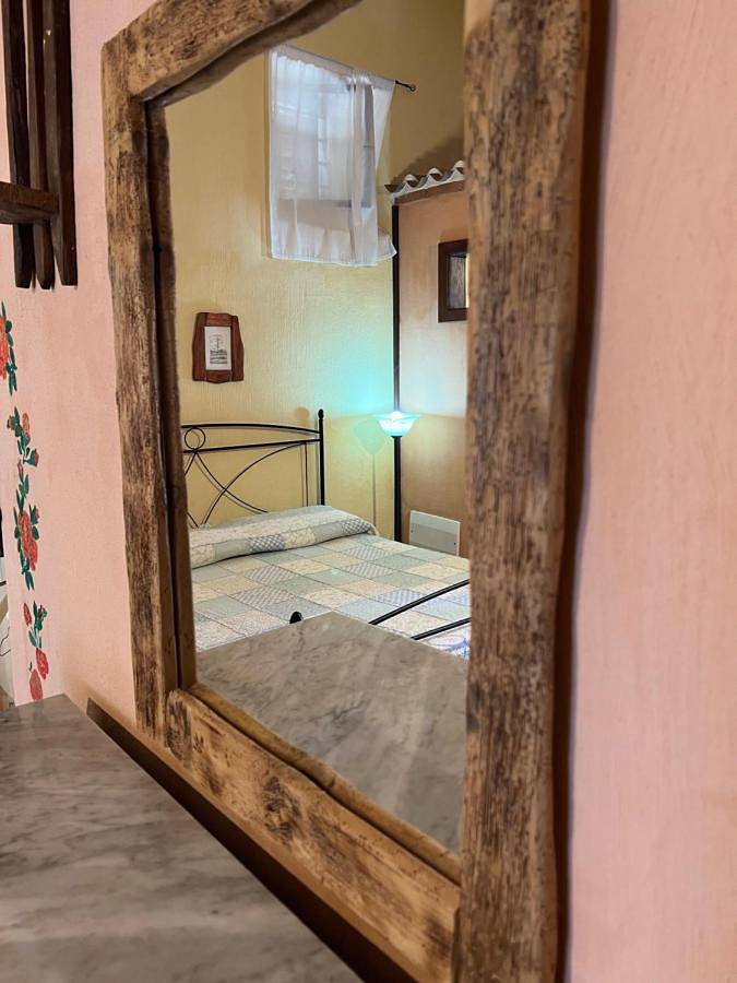 Triple Room with Private Bathroom in Loceri, Barbagia