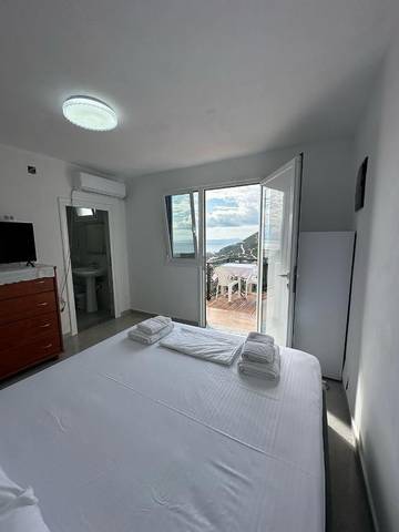 Gîte pour 2 personnes, avec terrasse et vue, animaux acceptés dans Borsh