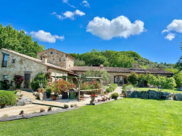 Ferienhaus für 5 Personen, mit Balkon und Whirlpool sowie Terrasse und Garten