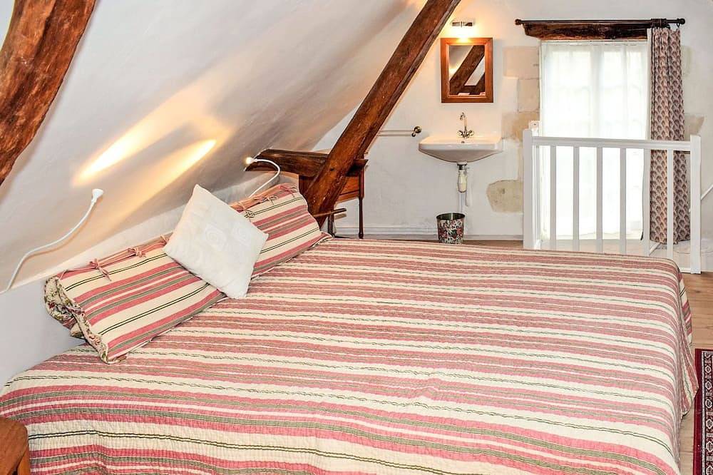 Le Coteau Fleury by Interhome in Luynes, Región de Tours