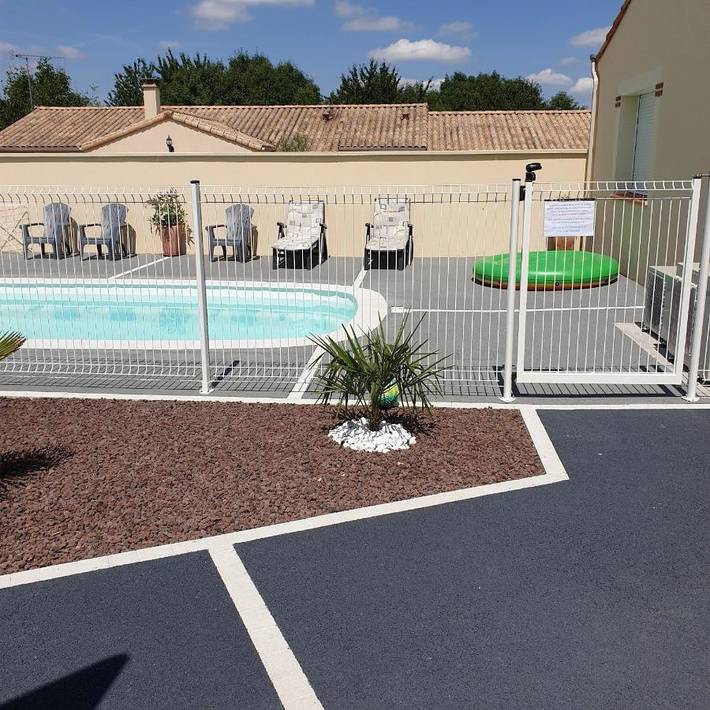 Chambre d’hôte pour 6 personnes, avec piscine ainsi que jardin et terrasse à Les Epesses - 2