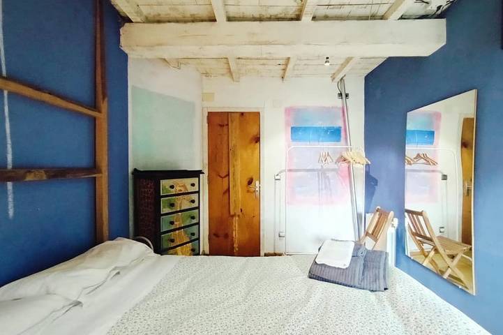 Appartement entier, Double Room Azul - Private Bathroom - Cartes in Cartes, Côte Cantabrienne