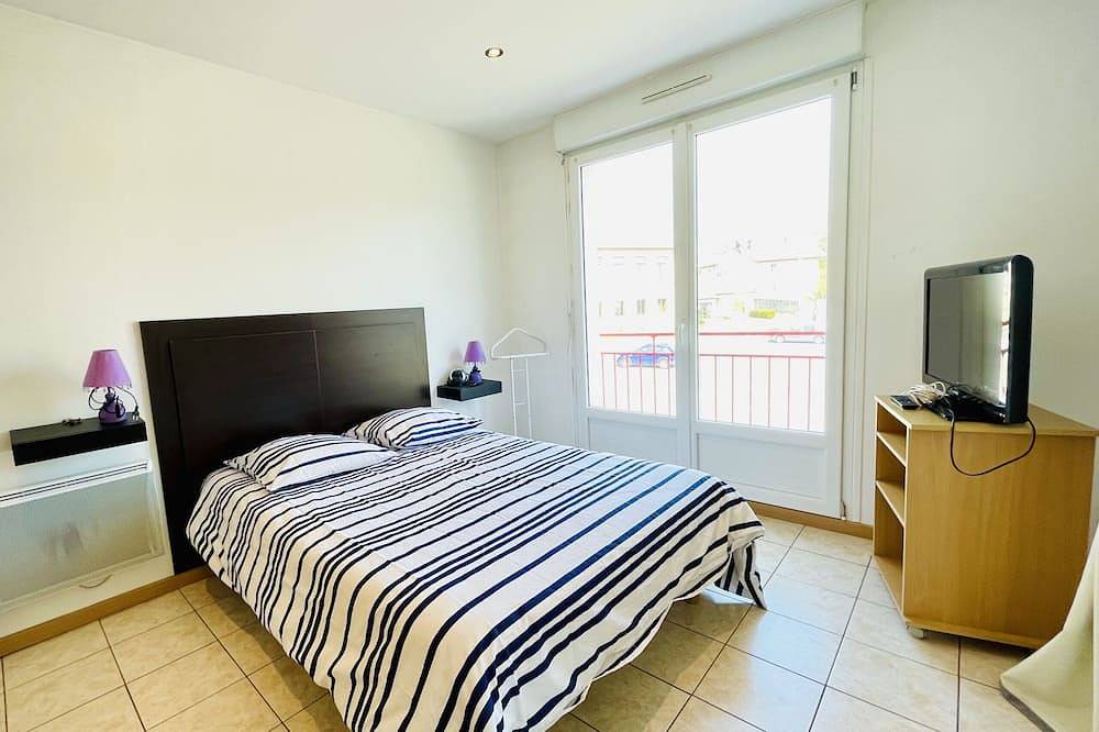Entire apartment, Verlaine: 1-bedroom apartment 300m from the Bains les Bains thermal baths in La Vôge-les-Bains, Épinal region