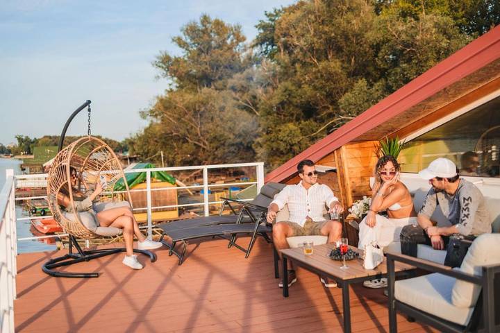 Ferienwohnung für 10 Personen, mit Whirlpool und Terrasse sowie Pool und Sauna in Belgrad - 2
