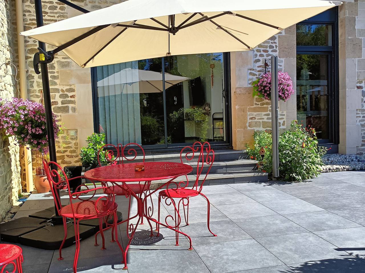 Gîte rénové avec terrasse ensoleillée et parking à Pierrefitte-sur-Aire in Pierrefitte-sur-Aire, Région de Commercy