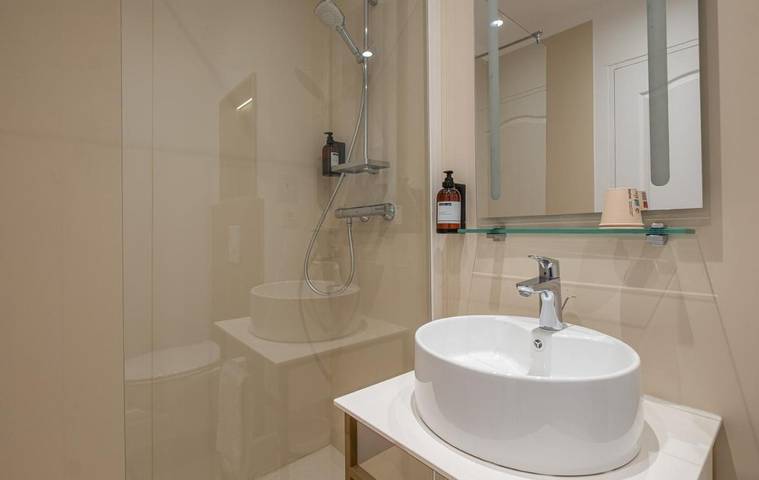 Hôtel pour 2 personnes, avec jardin et piscine à Maslives - 2