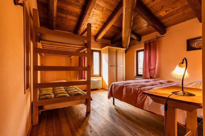 Agriturismo per 2 persone, con piscina e panorama nonché giardino in Urbino