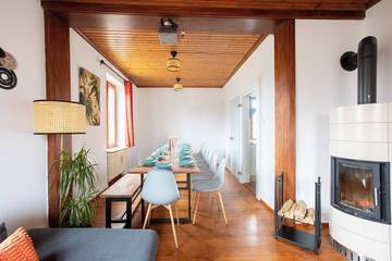 Gîte pour 15 personnes, avec jacuzzi et sauna à Muntzenheim