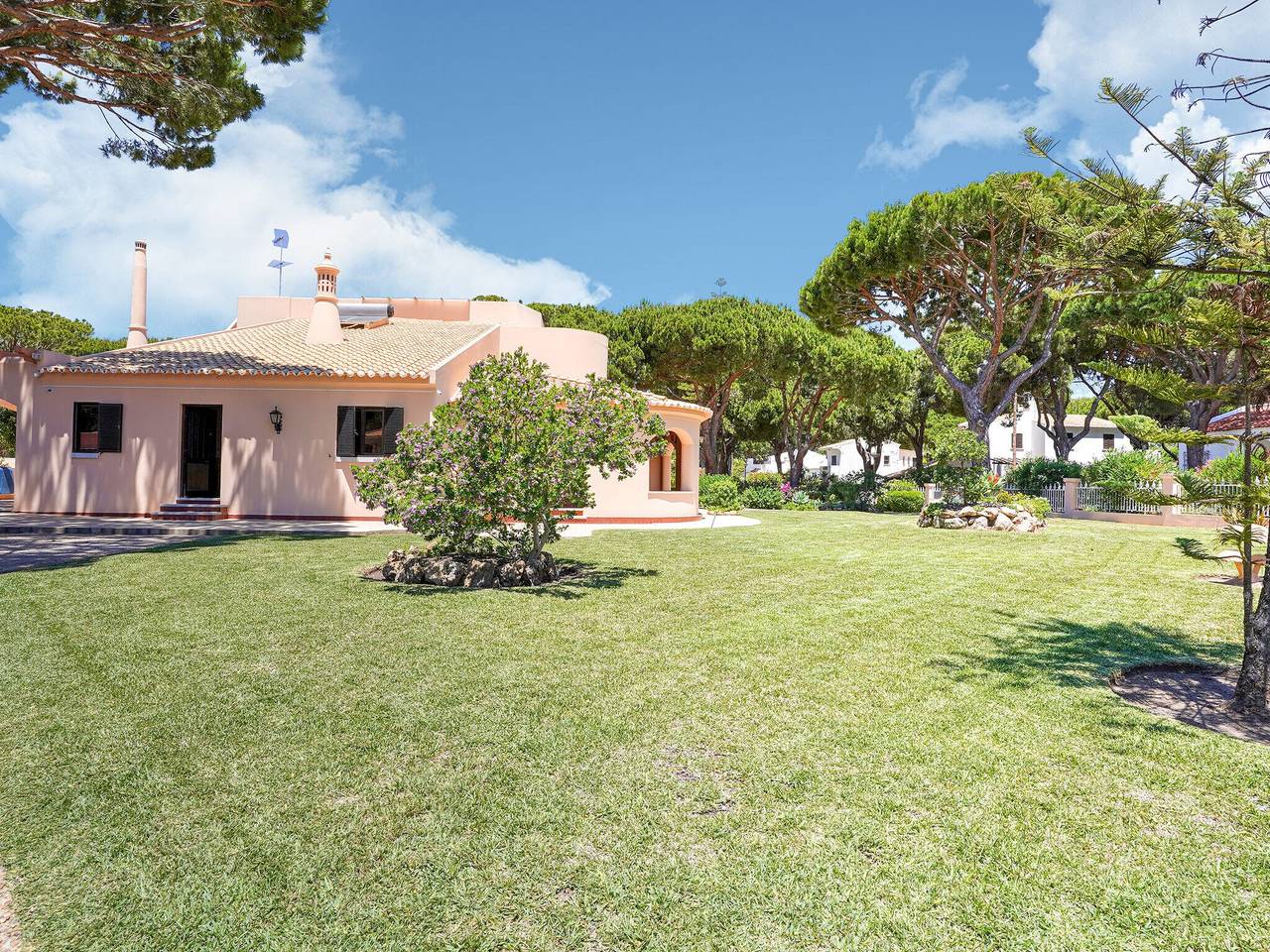 Villa en Vilamoura con piscina cerca playa in Quarteira, Distrito de Faro