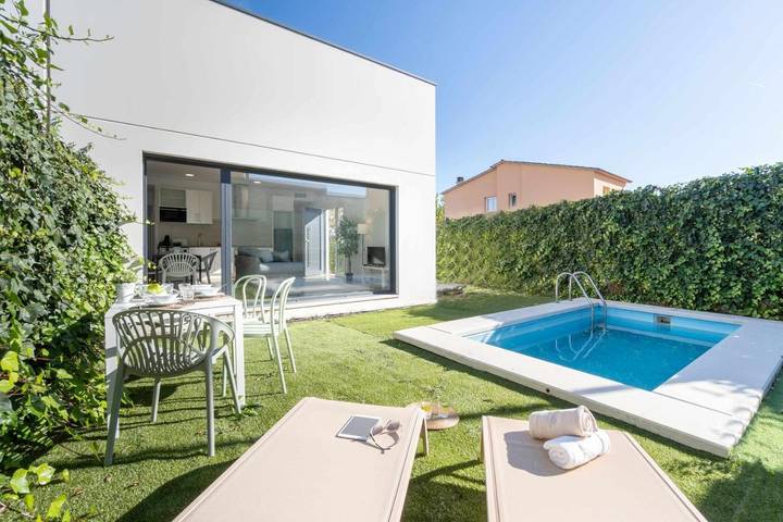 Casa rural para 5 personas, con jardín y piscina en Vilafan