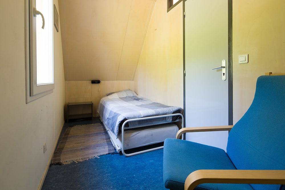 Le Noyer: Gîte de luxe situé au calme à la maison avec utilisation de grandes piscines. in Saint-Julien-de-Lampon, Quercy