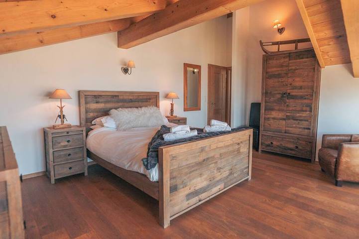 Chalet für 12 Personen, mit Terrasse und Whirlpool in der Schweiz - 4