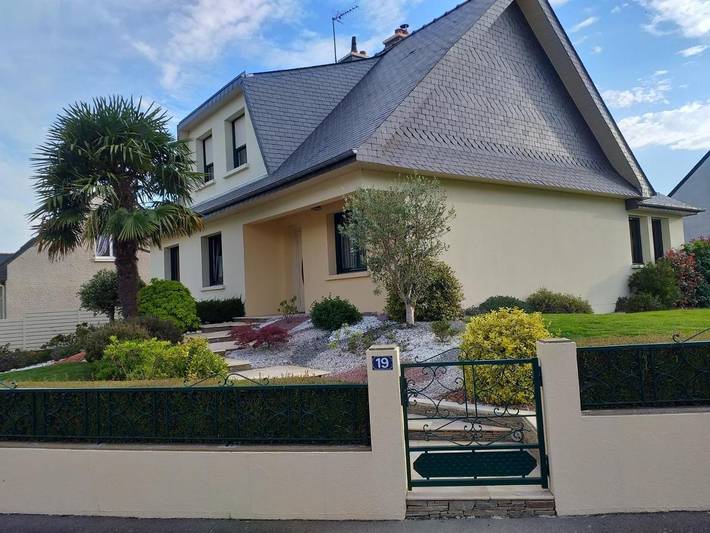 Chambre d’hôte pour 2 personnes, avec Terrasse ainsi que Jardin et Vue à Montfort-sur-Meu