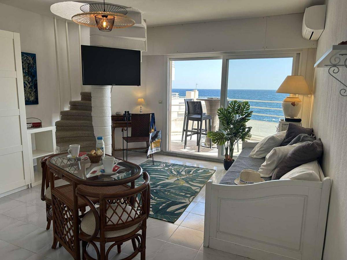Appartement entier, Studio vue panoramique, clim, piscine - 4 pers. - Fr-1-226A-221 in Le Trayas, Saint-Raphaël