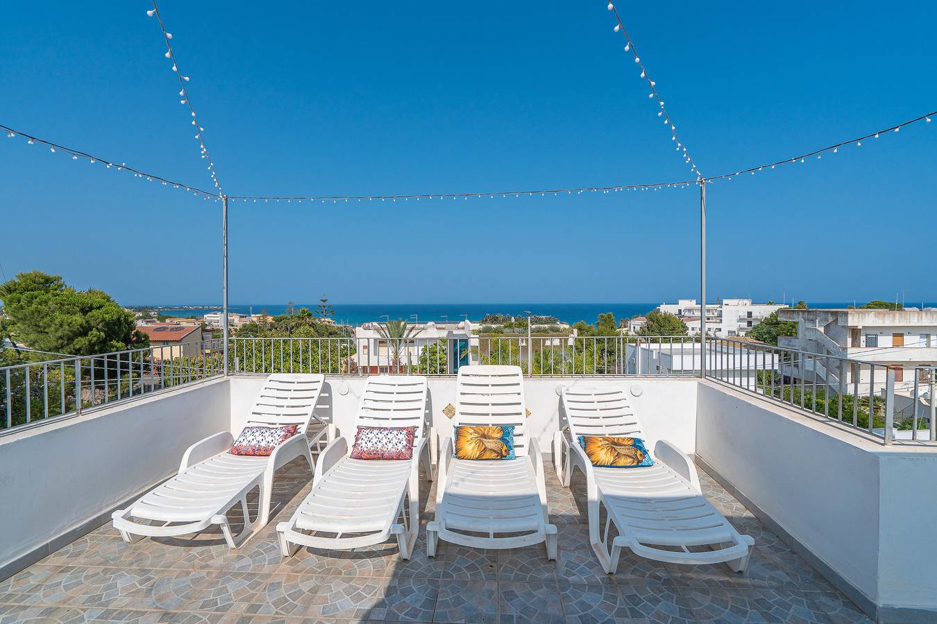 Entire apartment, Apartment 'Donna Di Denari' with Sea View, Wi-Fi and Air Conditioning in Spiaggia di Eloro, Lido di Noto
