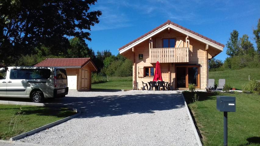 Gîte pour 5 personnes, avec balcon et jardin à Étival (Jura)