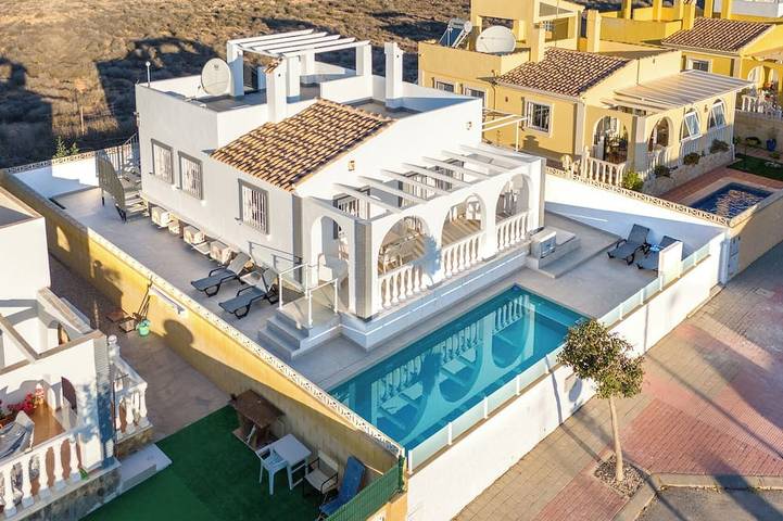 Chalet para 12 personas, con jardín en Murcia 
