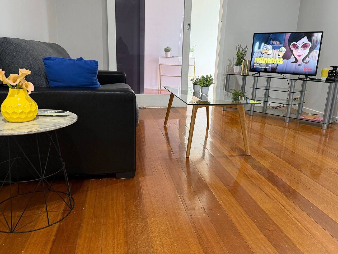 Ganzes Haus mit kostenlosen Parkplätzen vor Ort in der Nähe des Flughafens Melbourne und Urbansurf in Melbourne Airport, Melbourne