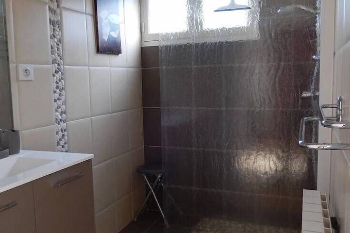 Gîte pour 5 personnes, avec terrasse et jacuzzi, animaux acceptés à Artalens-Souin - 4