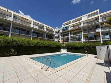 Gîte pour 4 personnes, avec terrasse et piscine dans Port Gregau
