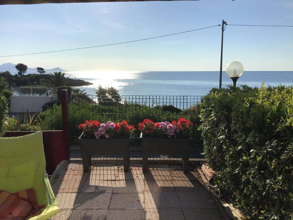 Two-Bedroom House in Saint-Aygulf, Frejus