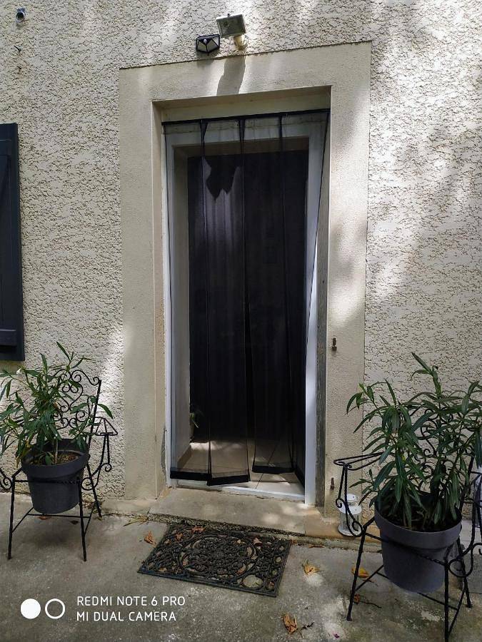 Location de vacances pour 3 personnes, avec vue ainsi que jardin et piscine dans Pajay - 4