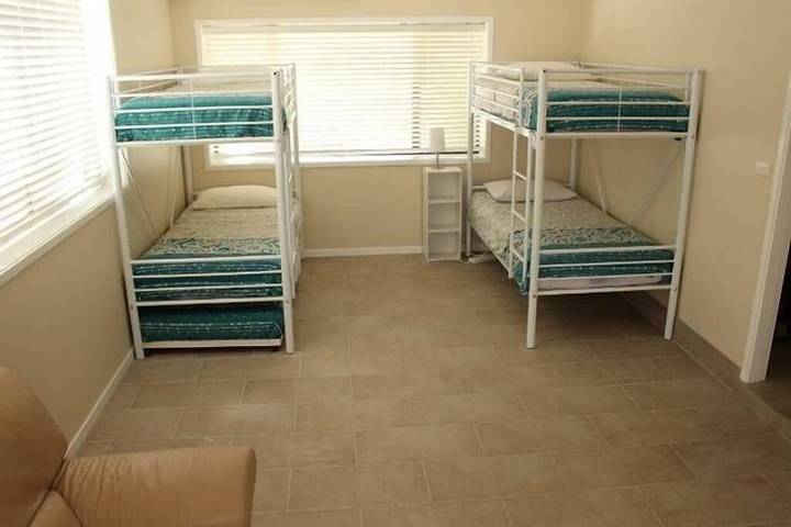 Holiday home for 10 people, with garden and balcony, with pets in Culburra