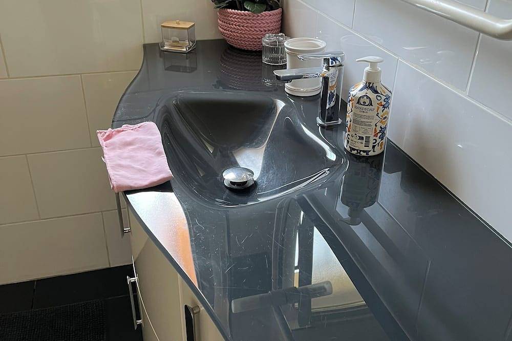 Whole house 5 rooms with garden quiet area in Digne-les-Bains, Alpes-de-Haute-Provence