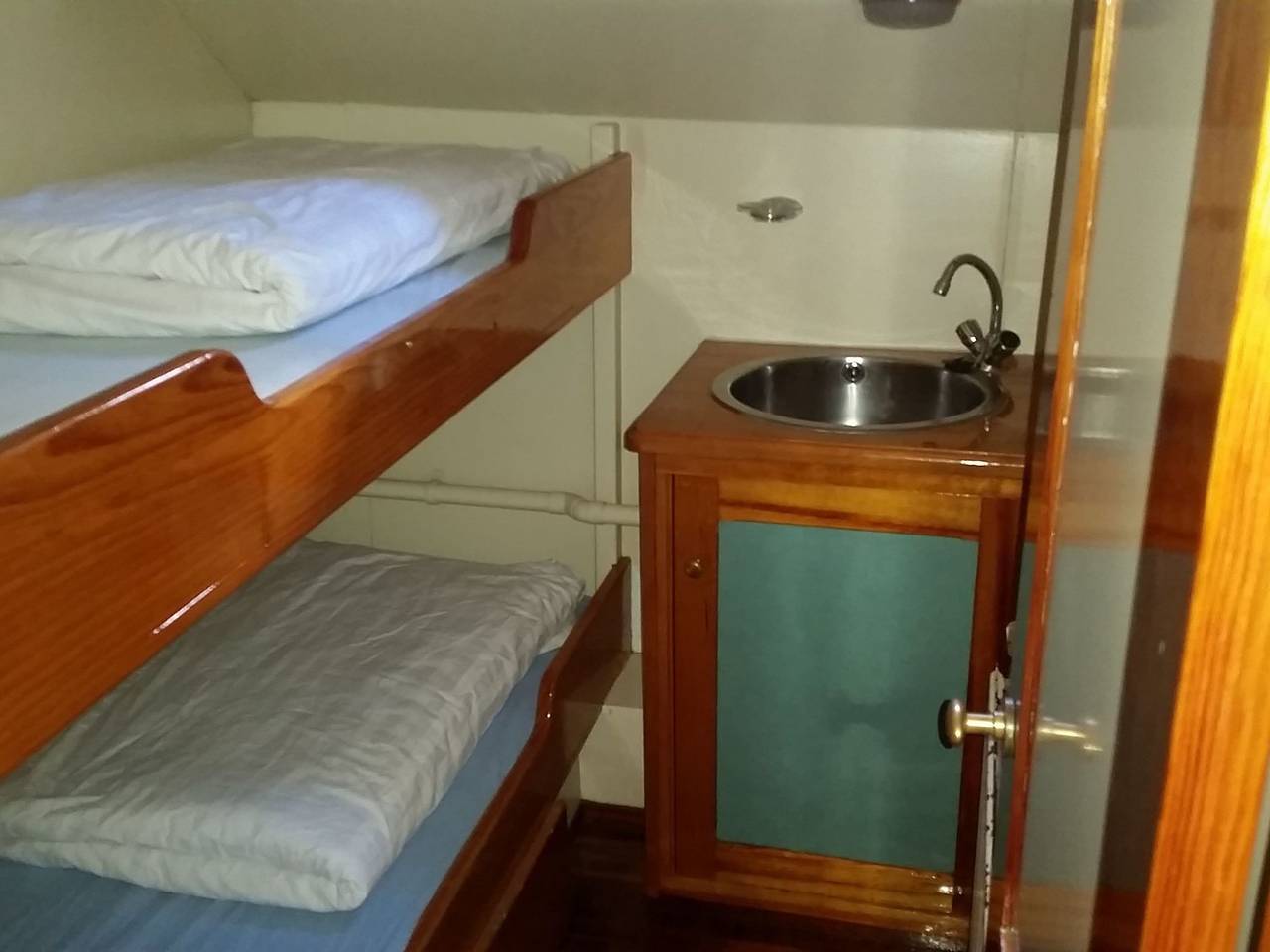 Hotelschiff Tjalkjacht Pelikaan in Enkhuizen, Markermeer