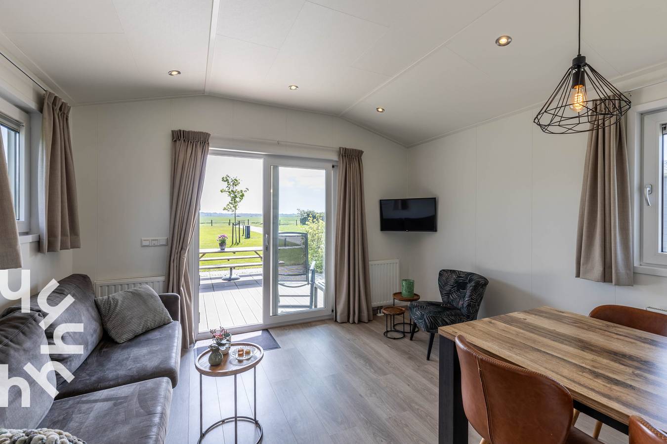 Beautiful rural 4-person chalet on the Vecht in Weesp, Groene Hart
