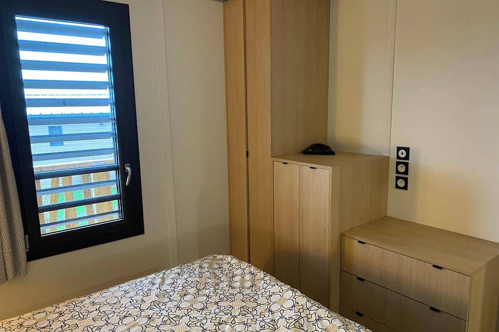 Chalet in residential park near Saint Vaast in Quettehou, Región de Cherbourg