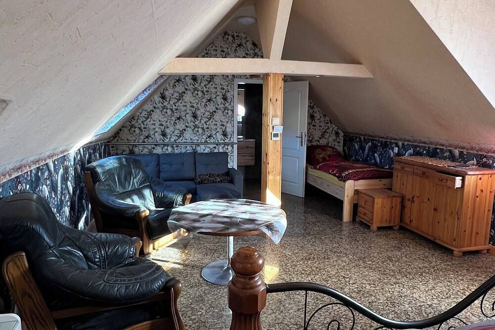 Ganze Wohnung, Gemütliche Maisonette Wohnung mit Pool und Sauna in Grevenbroich in Grevenbroich, Rhein-Kreis Neuss