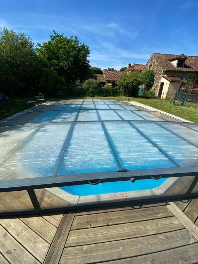 Peaceful, comfortable retreat with pool in Montcléra, Quercy