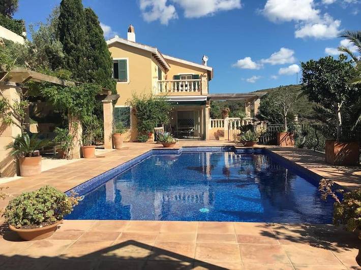 Villa für 8 Personen, mit Ausblick und Garten sowie Pool - 1