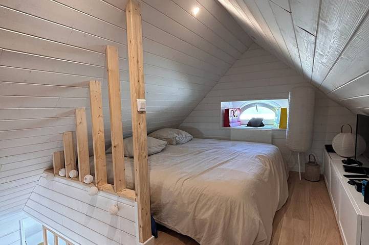Jolie maison des année 30 entièrement rénovée à 50 m de la mer! in Treffiagat, Région de Quimper